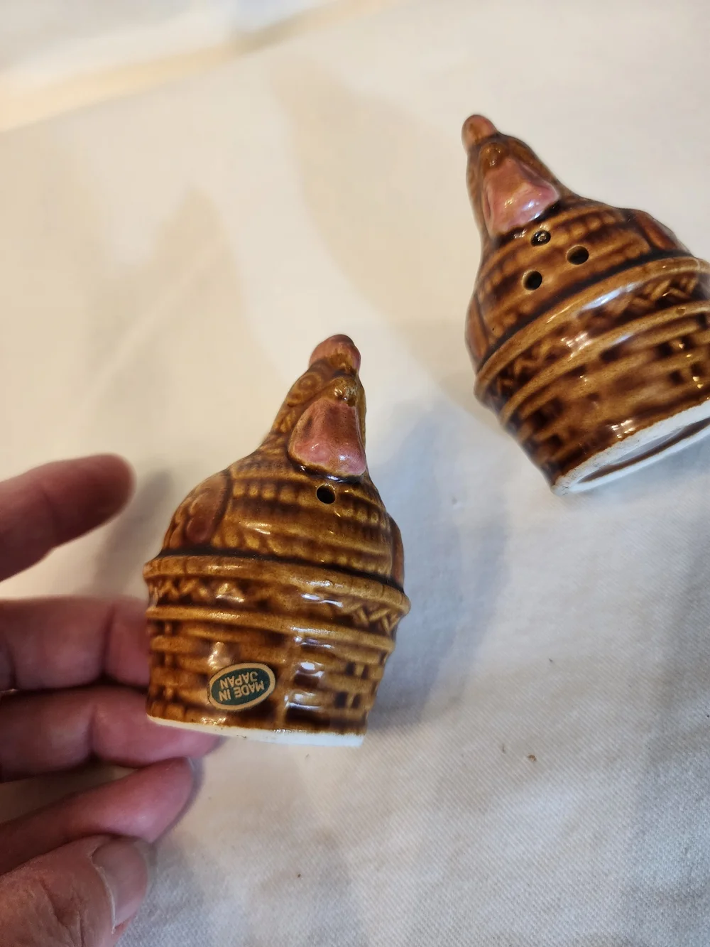 Vibtage Brown Ceramic Hen On Nest Salt and Pepper Shakers